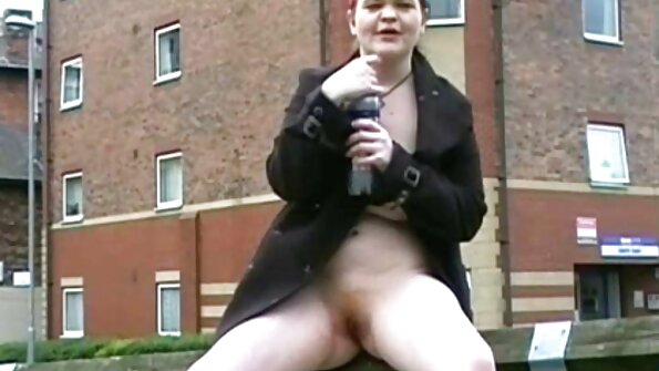 Af sekss porno video nød kneppede han to tøser i familiens soveværelse.