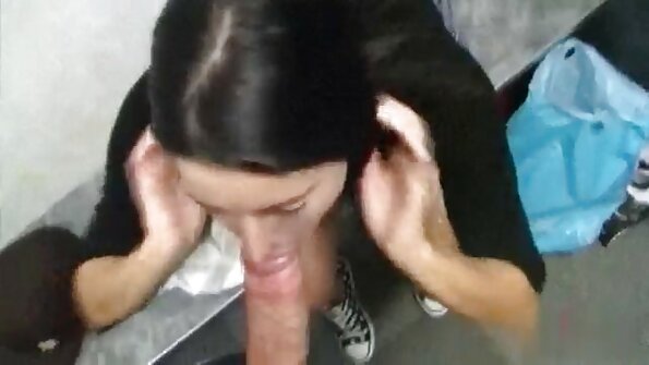Efter at have besøgt stranden sekss porno video filmede vi vores gruppesex.